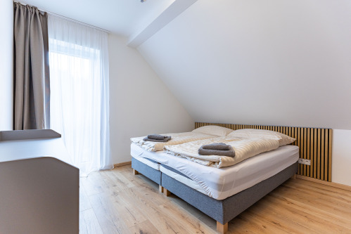Spálňa - VISTA VILLAS KRAHULE